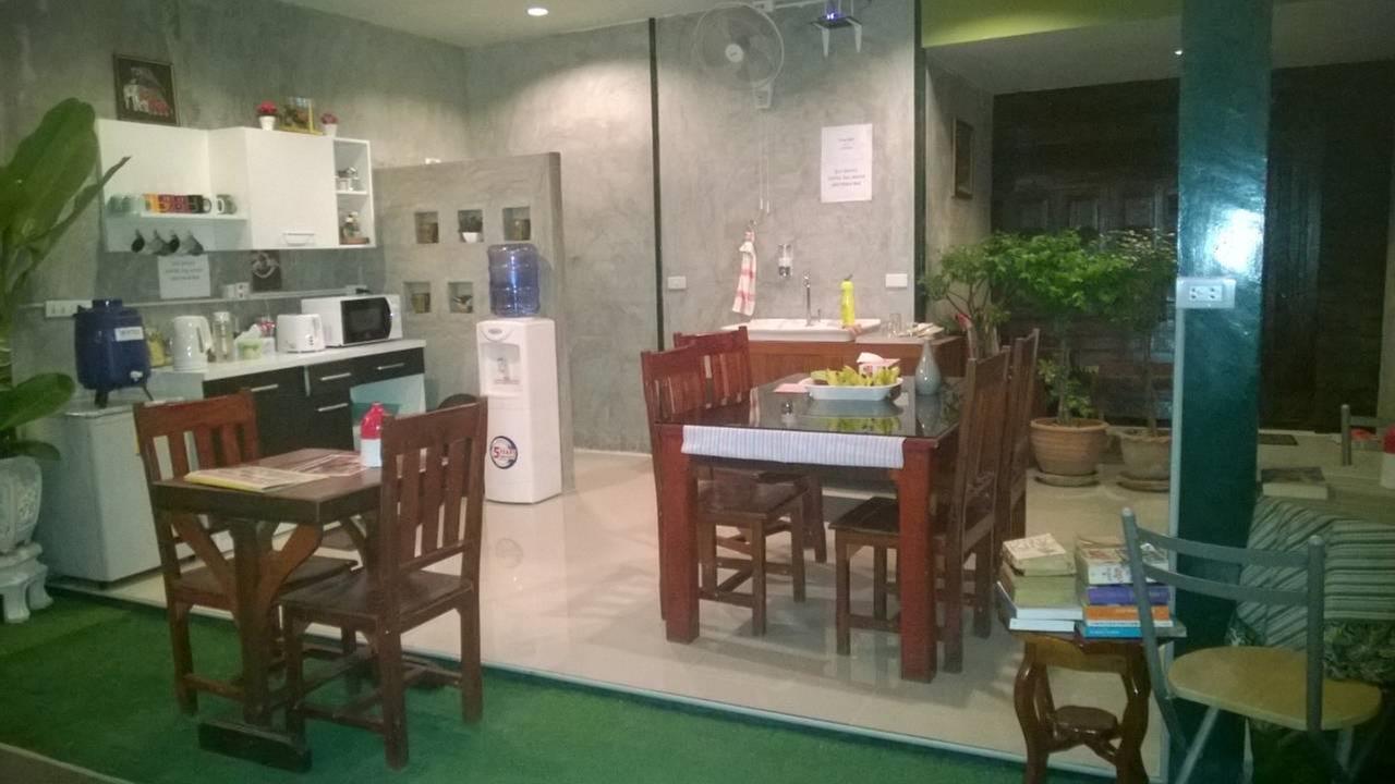 Pk Hostel Phra Nakhon Si Ayutthaya Zewnętrze zdjęcie